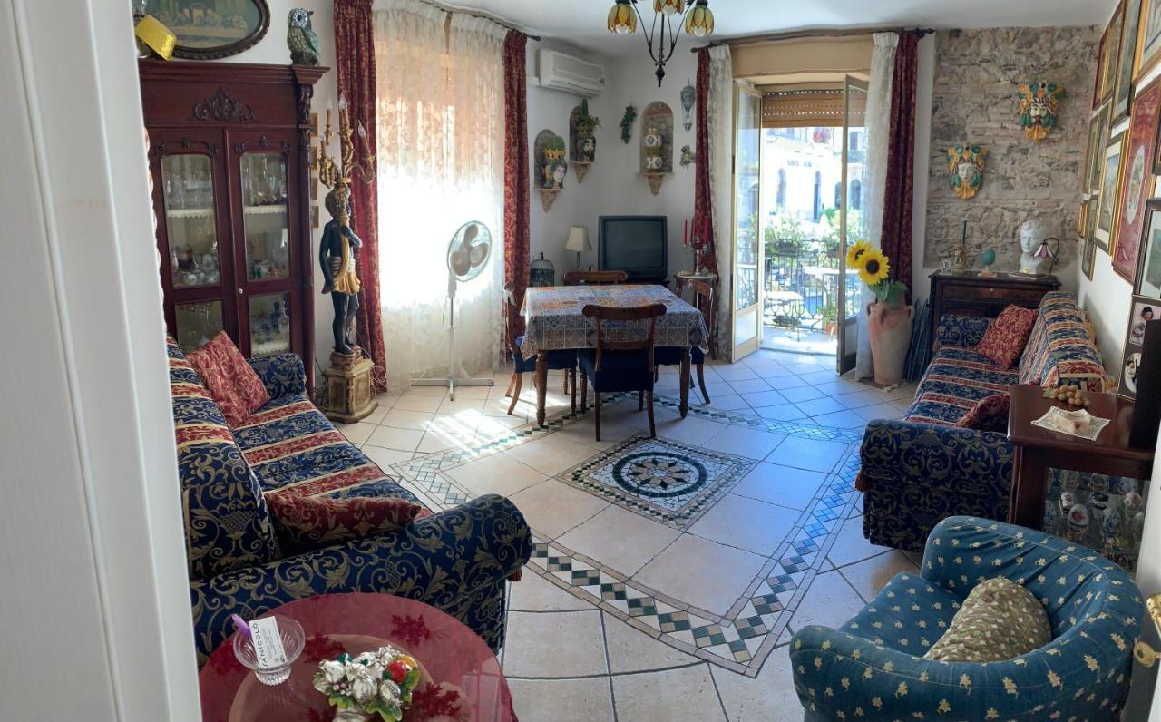 Casa Antica Savoia Apartment Taormina Luaran gambar