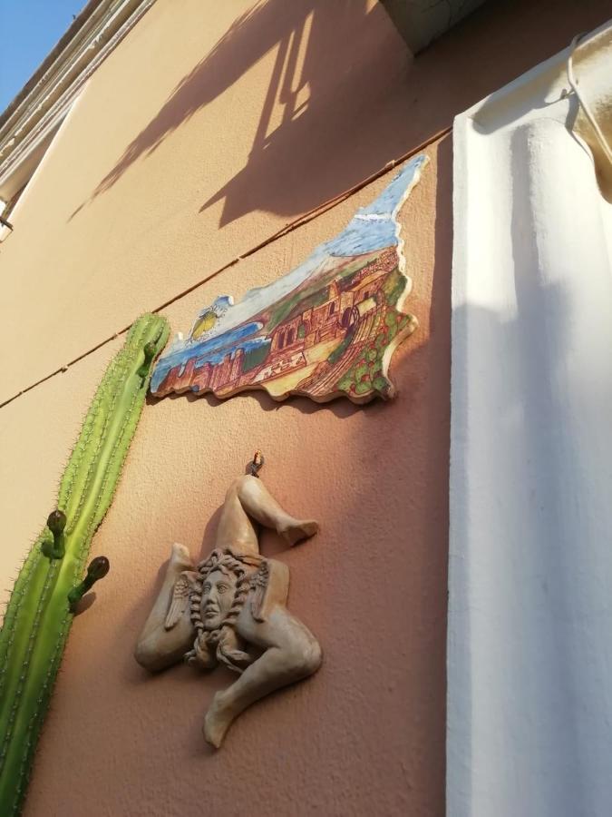 Casa Antica Savoia Apartment Taormina Luaran gambar